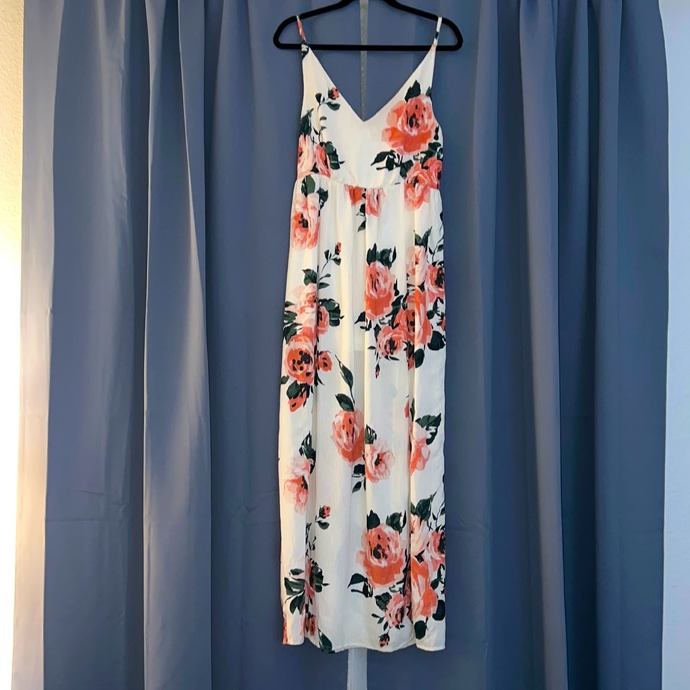 BP. White Fresh Floral Print Maxi Dress - Medium